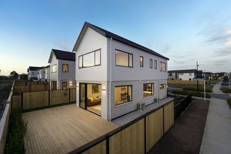Photo of property in 17 Ocean Breeze Avenue, Hobsonville, Auckland, 0616