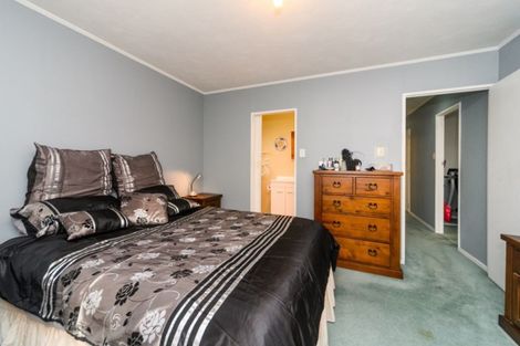 Photo of property in 8 Colonial Place, Kelvin Grove, Palmerston North, 4414
