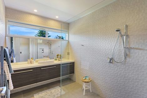 Photo of property in 131 Manly Street, Paraparaumu Beach, Paraparaumu, 5032