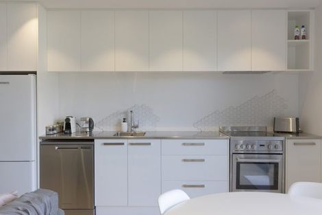 Photo of property in 50 Kings Drive, Wanaka, 9305