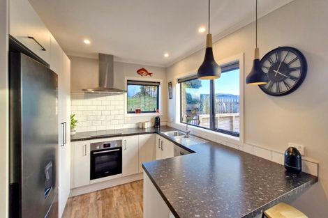 Photo of property in 20 Snappers Lane, Foxton Beach, Foxton, 4815