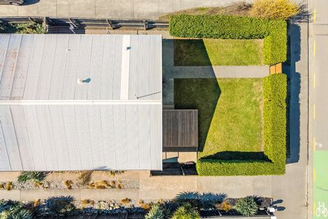 Photo of property in 1/42 Northcote Road, Northcote, Christchurch, 8052