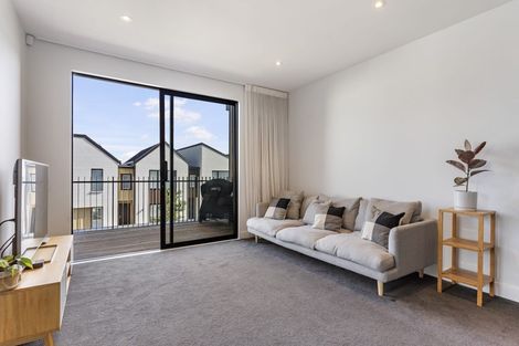 Photo of property in 2/117 Buckley Avenue, Hobsonville, Auckland, 0616