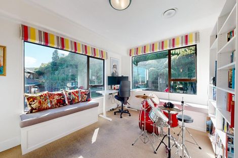 Photo of property in 60 Satara Crescent, Khandallah, Wellington, 6035