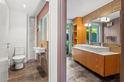 Photo of property in 44-46 Park Street, Queenstown, 9300