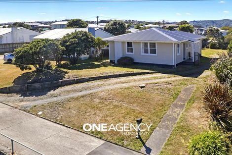 Photo of property in 95 Te Pene Avenue, Titahi Bay, Porirua, 5022