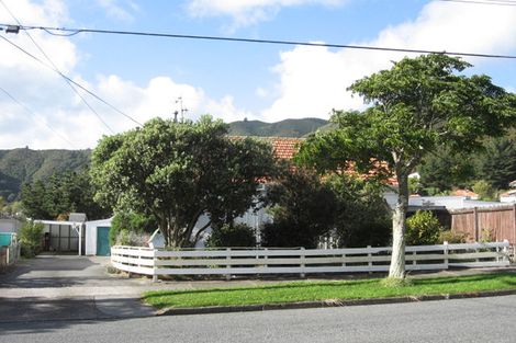Photo of property in 72 Judd Crescent, Naenae, Lower Hutt, 5011