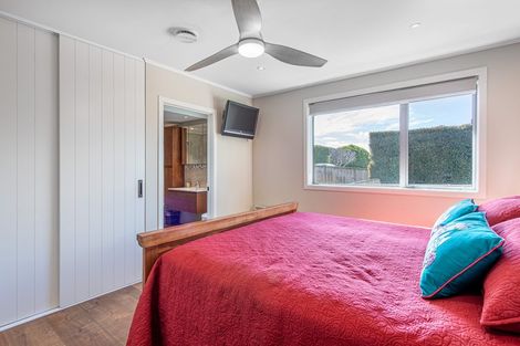 Photo of property in 29 Hyde Road, Rothesay Bay, Auckland, 0630