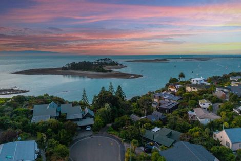 Photo of property in 8 The Cliffs, Britannia Heights, Nelson, 7010