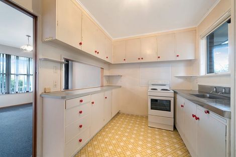 Photo of property in 3/77 Royal View Road, Te Atatu South, Auckland, 0610