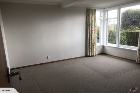 Photo of property in 54 Horokiwi Road West, Newlands, Wellington, 6037