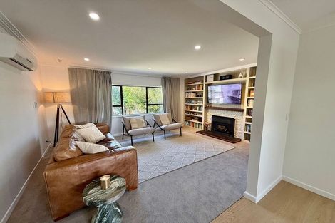 Photo of property in 32 Rosier Road, Glen Eden, Auckland, 0602