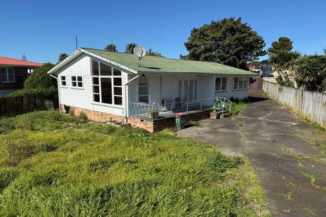 Photo of property in 57 Chatsworth Crescent, Pakuranga Heights, Auckland, 2010