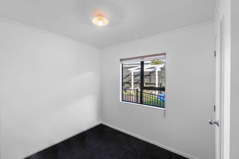 Photo of property in 59 Reynella Drive, Massey, Auckland, 0614