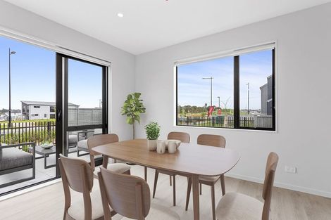 Photo of property in 2 Port Way, Rosehill, Papakura, 2113