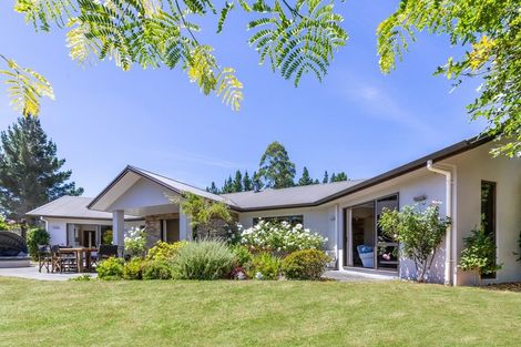 Photo of property in 22 Maple Grove, Acacia Bay, Taupo, 3385