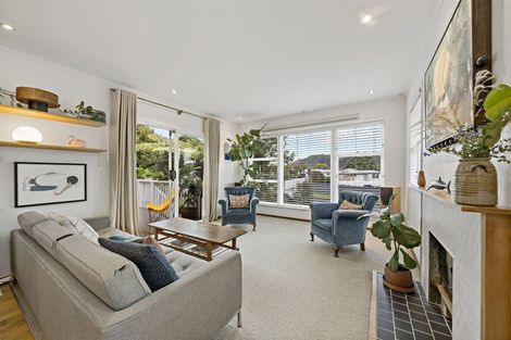 Photo of property in 10 Taioma Crescent, Te Atatu Peninsula, Auckland, 0610