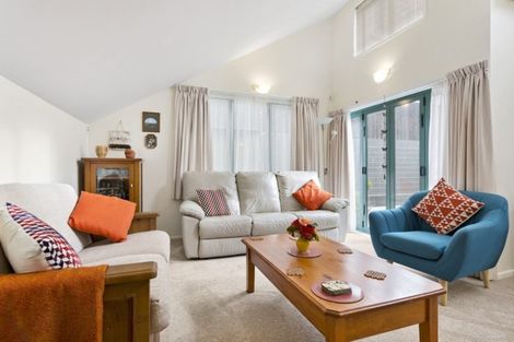 Photo of property in 8 Hall Avenue, Newtown, Wellington, 6021