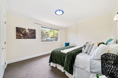 Photo of property in 24 Saunders Close, Whitby, Porirua, 5024