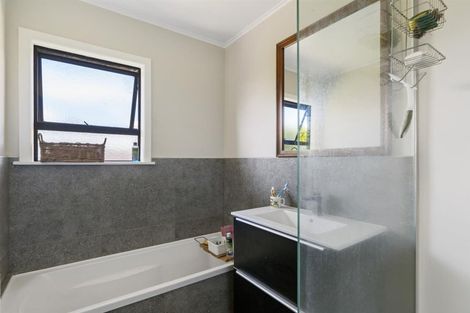 Photo of property in 20 Lee Street, Te Puke, 3119