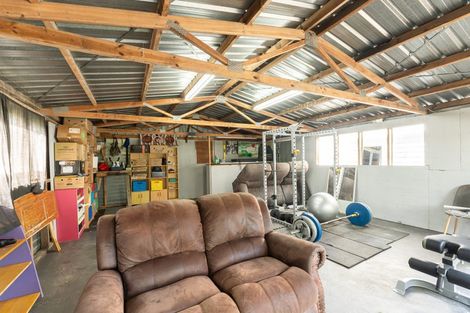 Photo of property in 23 Tawa Road, Te Atatu Peninsula, Auckland, 0610