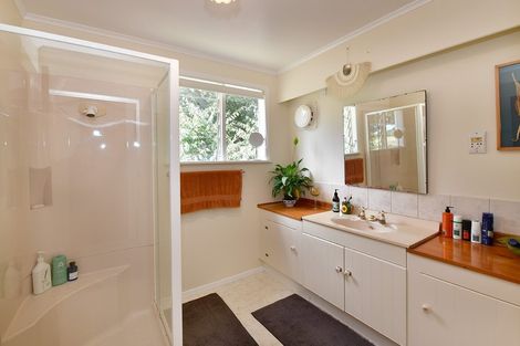 Photo of property in 2059 State Highway 16, Helensville, 0875