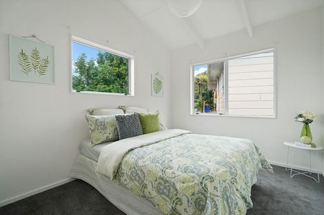 Photo of property in 2 Hanui Place, Massey, Auckland, 0614
