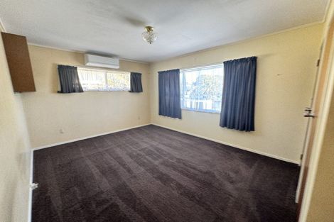 Photo of property in 1/23 Penruddocke Road, Half Moon Bay, Auckland, 2012