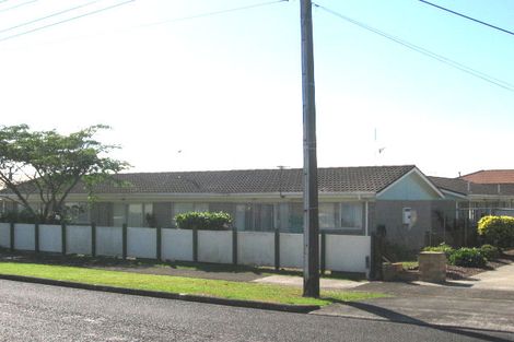 Photo of property in 10 Karaka Street, New Lynn, Auckland, 0600