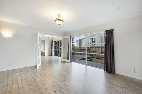 Photo of property in 2/5 Stanley Avenue, Milford, Auckland, 0620