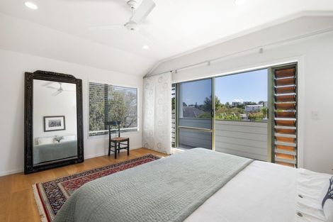 Photo of property in 2/13 Montgomery Avenue, Belmont, Auckland, 0622