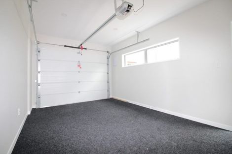 Photo of property in 4 Kearney Place, Massey, Auckland, 0614