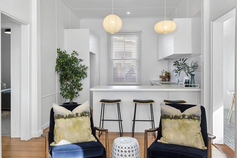 Photo of property in 42 Hine Street, New Plymouth, 4310