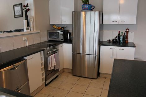 Photo of property in 27 Kaikoura Street, Maupuia, Wellington, 6022