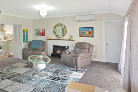 Photo of property in 22 Shortt Street, Foxton Beach, Foxton, 4815