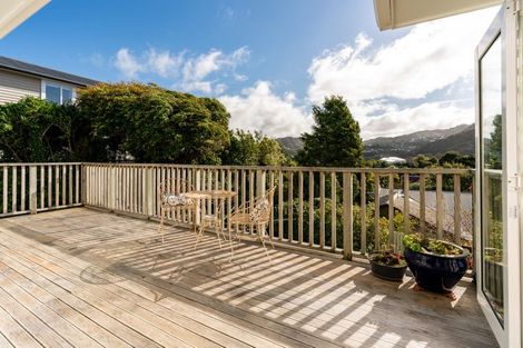 Photo of property in 8 Torwood Road, Khandallah, Wellington, 6035