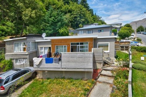 Photo of property in 121 Hallenstein Street, Queenstown, 9300