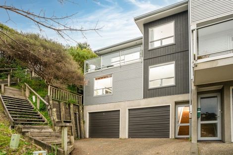 Photo of property in 21 Kopiko Way, Brooklyn, Wellington, 6021