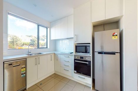 Photo of property in 15/2u Stone Street, Miramar, Wellington, 6022