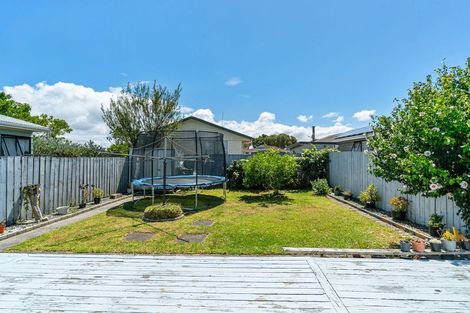 Photo of property in 2/18 Kennington Drive, Clendon Park, Auckland, 2103