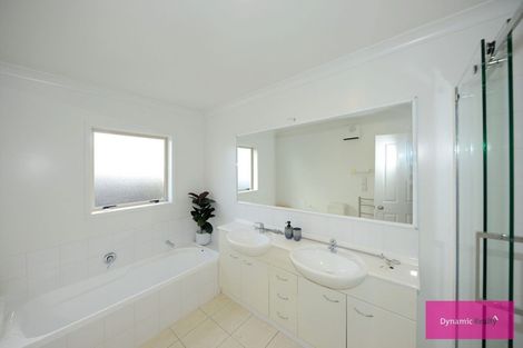 Photo of property in 20 Linkwater Way, Parklands, Christchurch, 8083