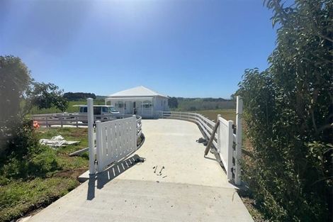 Photo of property in 49 Elbow Road, Aka Aka, Pukekohe, 2678