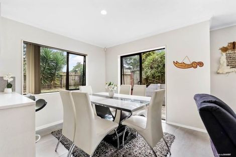 Photo of property in 6 Glenveagh Park Drive, Manurewa, Auckland, 2102