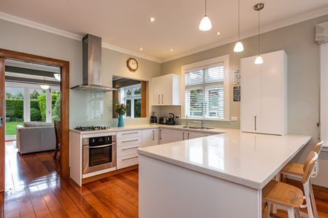 Photo of property in 52 Dundas Street, Seatoun, Wellington, 6022