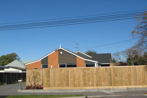 Photo of property in 103a Englefield Road, Northwood, Christchurch, 8051