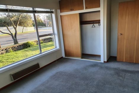 Photo of property in 77 Memorial Avenue, Ilam, Christchurch, 8053