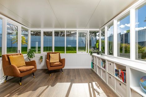 Photo of property in 49 Compton Street, Hillcrest, Auckland, 0627