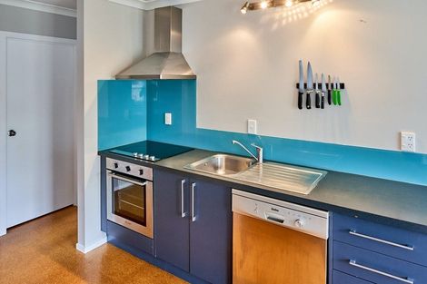 Photo of property in 10 Helen Street, Brooklyn, Wellington, 6021