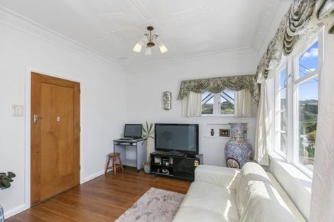 Photo of property in 57 Mills Road, Brooklyn, Wellington, 6021