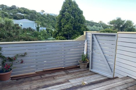 Photo of property in 22 Tanera Crescent, Brooklyn, Wellington, 6021